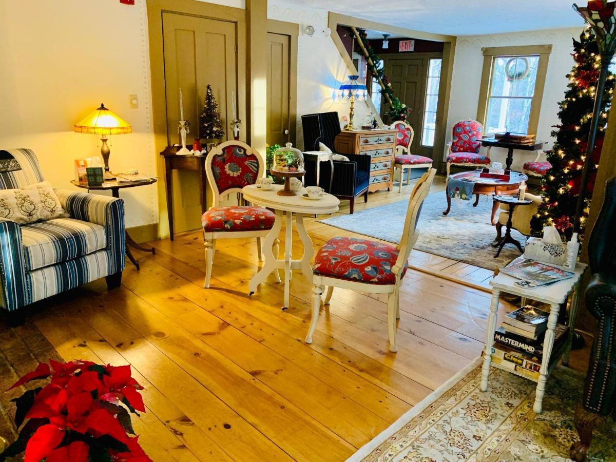 Buttonwood Inn On Mount Surprise Норд Конуей Екстериор снимка
