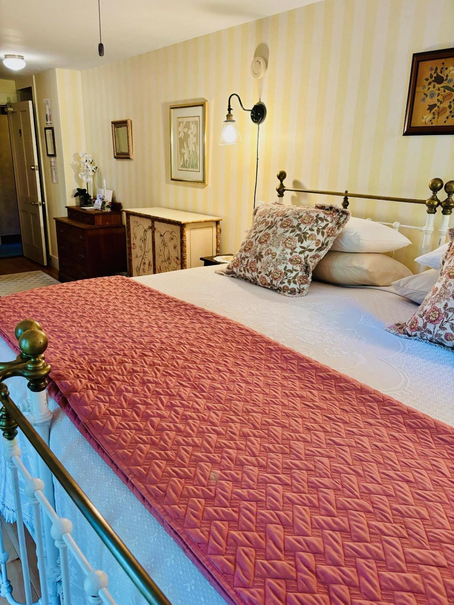 Buttonwood Inn On Mount Surprise Норд Конуей Стая снимка